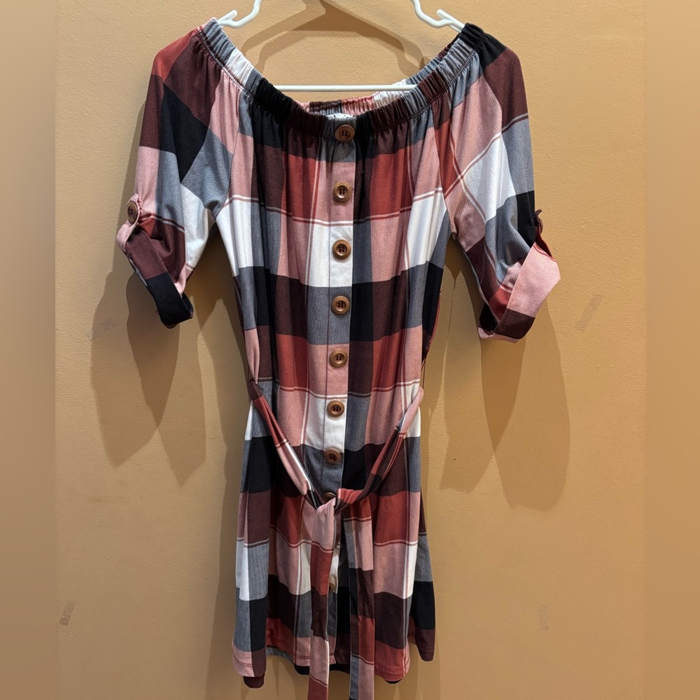 J for Justify Off Shoulder Plaid Mini Dress with a self tie belt Size Medium